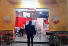 La Policia controló 260 locales comerciales, clausuro una fiesta clandestina y sanciono a 70 personas por no usar tapabocas