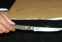 Hacia dedo en la ruta 51 en San Luis y terminó asaltando con un cuchillo al conductor