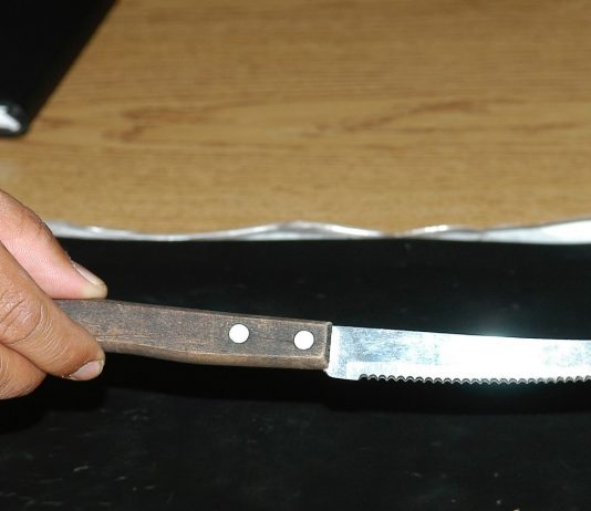 Hacia dedo en la ruta 51 en San Luis y terminó asaltando con un cuchillo al conductor