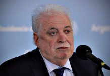 “El presidente está nervioso porque no llegan los papeles”, admitió Ginés González García sobre el uso de Sputnik V en mayores de 60 años