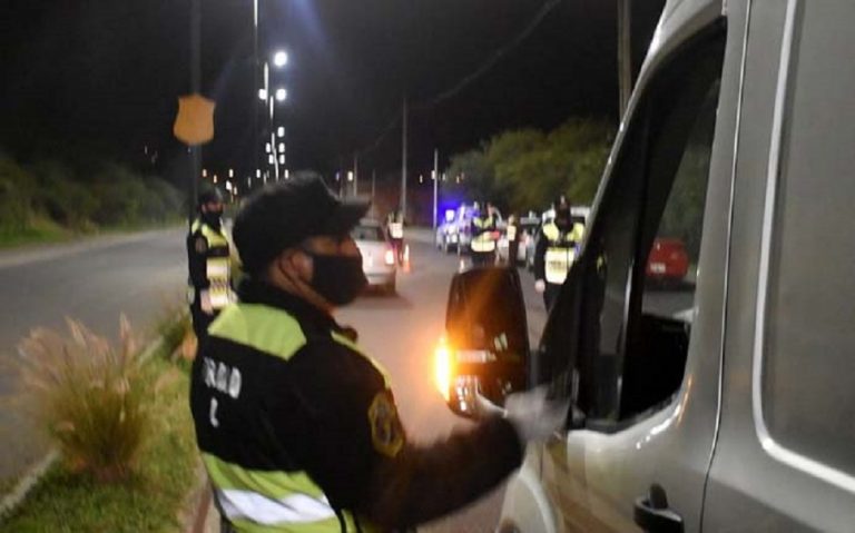 La Policía detecto el fin de semana largo 375 conductores alcoholizados La Policía detecto el fin de semana largo 375 conductores alcoholizados