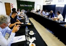 El gobierno bonaerense aseguró que los casos están creciendo más rápido que en la primera ola y no descartó aumentar las restricciones