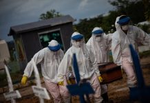 Más de tres mil muertos en 72 horas y colapso sanitario en Brasil: trasladan a cientos de pacientes por falta de espacio en los hospitales