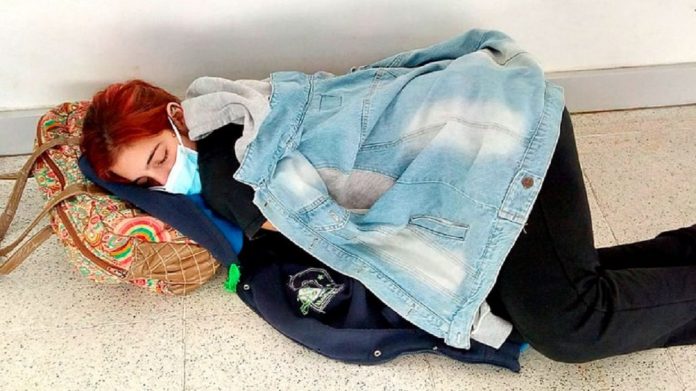 espero una cama y murio