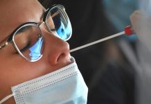 Coronavirus en Córdoba: 90 contagios y más de 800 aislados por un brote “compatible” con la variante Ómicron