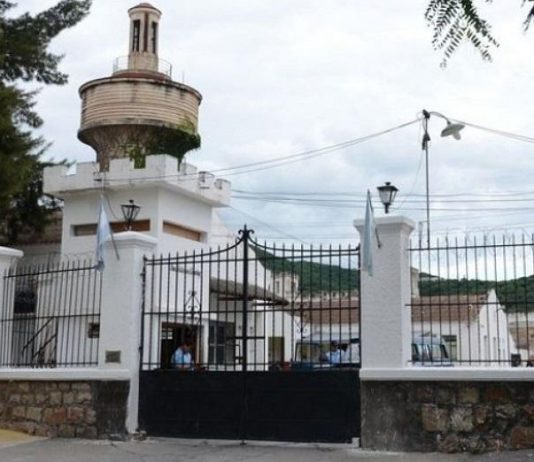 Escándalo en la cárcel de Villa Las Rosas: requisa sorpresiva habría detectado a un jefe con drogas