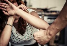 ¡La golpeo de nuevo! la mujer dijo que no era la primera vez y que no lo denunció por miedo