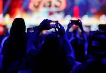 No hay un mango, pero el Gobierno larga un plan para comprar celulares en 30 y 40 cuotas