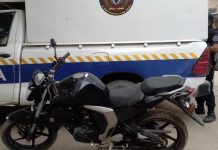 Robaron una moto en Oran y fueron detenidos al intentar cobrar una recompensa por el rodado