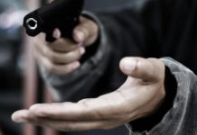 Le pidió plata a un cliente en un negocio de Oran y como no le dieron le pego un tiro