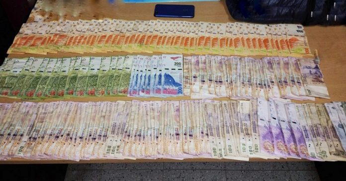 80 mikl pesos