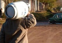 Se estaba robando dos garrafas de una vivienda en B° Amaneceres del Aybal en la zona de San Luis