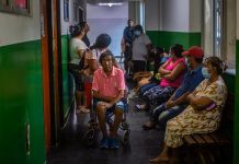 La espera que duele en el hospital San Vicente de Paul en Orán