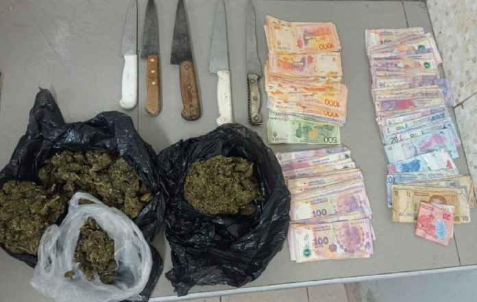 marihuana y pesos
