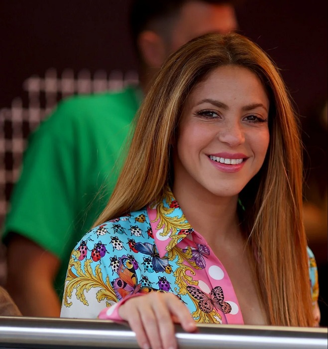 shakira sola