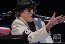 Charly García recibió el alta médica y compartió fotos desde su casa: “Gracias a todos por preocuparse”