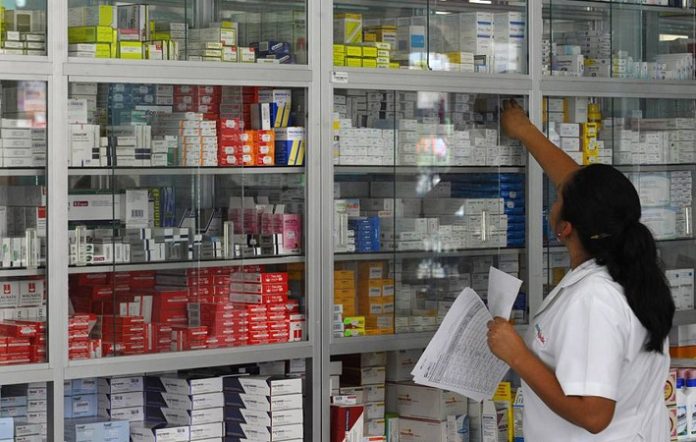 FARMACIAS Y DEFENSORÍA DEL CONSUMIDOR