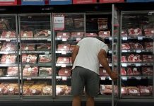 En los súper, panaderías, carnicerías y verdulerías se registran aumentos de precios y faltantes de productos.