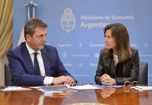 Massa tira toda la carne al asador: confirmó que el aumento para jubilados será de 23,29% y que habrá un refuerzo de 27.000 pesos por tres meses