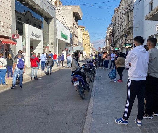 Servicios durante los feriados: así funcionan los bancos, supermercados, transportes el jueves 2 y viernes 3 de abril