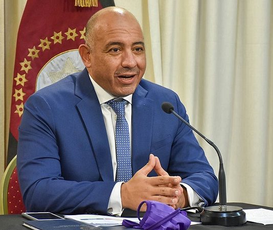 Dib Ashur confirmó que dejará su cargo en el ministerio de Economía para volver al sector privado