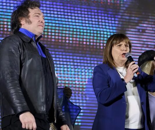 Patricia Bullrich supera a Milei en imagen positiva