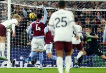 La espectacular doble atajada del Dibu Martínez a Erling Haaland en Aston Villa-Manchester City