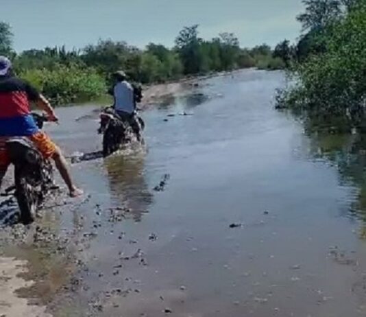 Crítica situación de decenas de familias en Rivadavia Banda Sur por la crecida del Rio Bermejo
