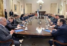 Gustavo Sáenz entre los gobernadores “dialoguistas” convocados por Milei al encuentro en Casa Rosada