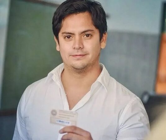 Por “traidor” afiliados piden la expulsión del presidente del Partido de la Victoria, Franco Hernández Berni