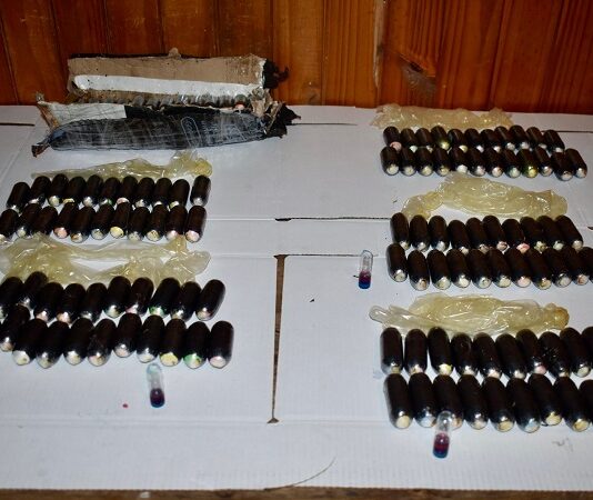 En Santa Fé condenaron a 2 bolivianos que salieron de Orán luego de ingerir capsulas de cocaína