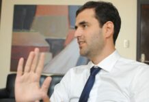 Emiliano Estrada, acorralado por la causa “fake news”, busca mantener fueros con una candidatura al Senado