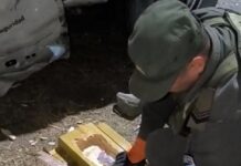 2 bolivianas viajaban en colectivo con 4 kilos de cocaína ocultos en bancos y una mesa plegable