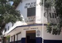 Una mujer fue a la comisaria y descubrió a su marido siéndole infiel con un sargento