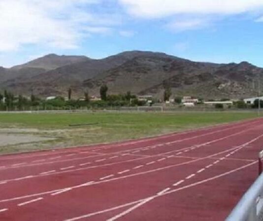 El Intendente de Cachi impide el acceso a la pista de atletismo a 50 atletas de alto rendimiento