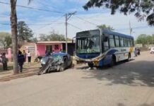 2 heridos en un choque entre un auto y un colectivo en Pichanal