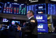 Los bonos argentinos suben hasta 11%, el riesgo país baja más de 300 puntos y se disparan las acciones en Wall Street