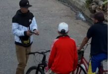 Discutía con su amigo, sacó un arma y lo mató a tiros