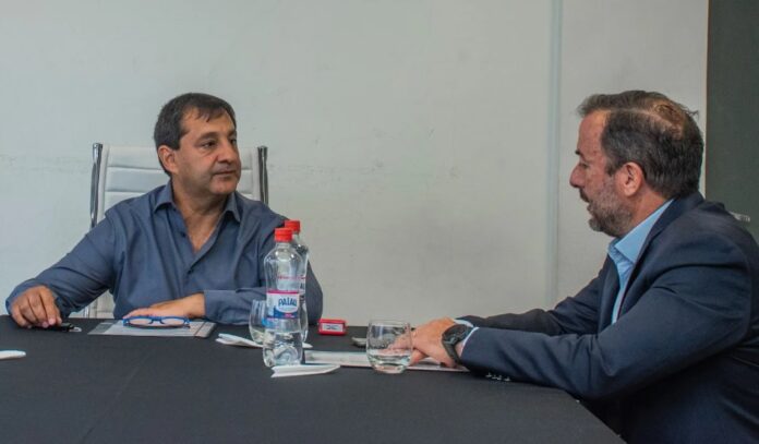 firma convenio R° Frontera con Naturgy