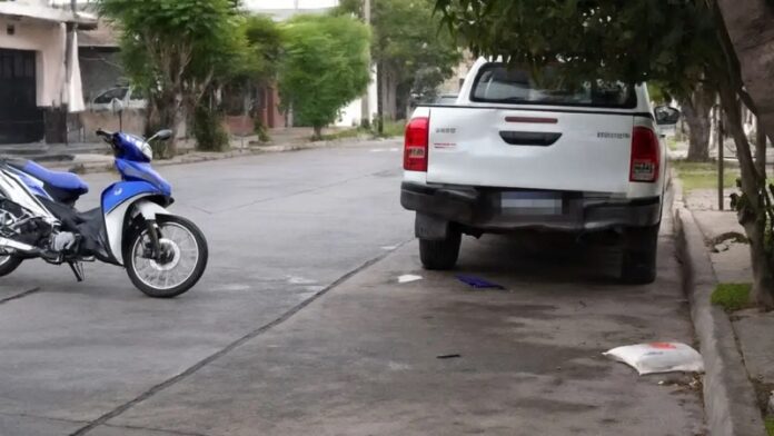 murio una mujer al chocar con una camioneta