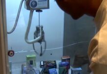 Alerta vapeadores: la ruta ilegal que arranca en China y termina en las manos de los más chicos en Buenos Aires