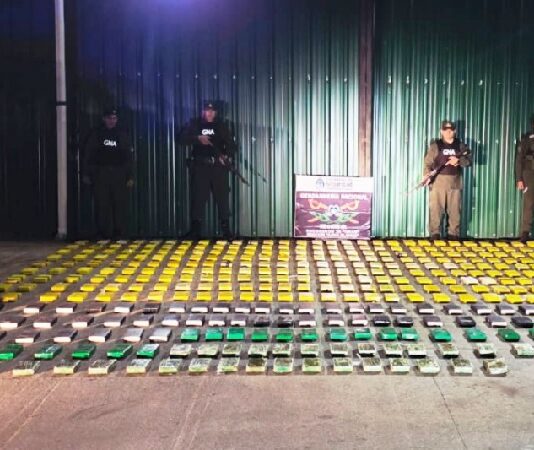 A los tiros Gendarmes de Oran interceptaron un cargamento de 431 kilos de cocaína en Aguas Blancas