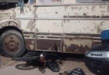 Se escapaba de la policía en la moto, en la mochila llevaba un celular, balanza y un arma de fuego