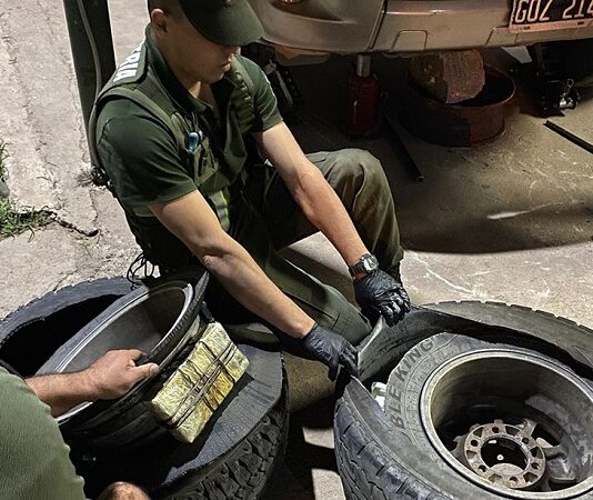 Detienen en Corrientes, en la frontera con Brasil, a un taxista buscado en Salta por participar en un transporte de cocaína
