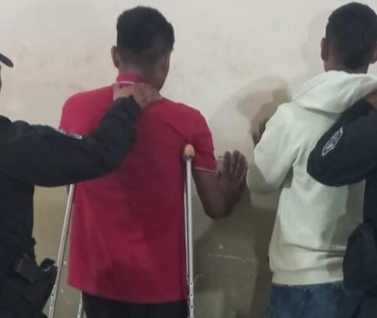 Detienen a dos “chorros” en el centro, uno de ellos con muletas