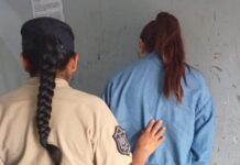 Detienen a una mujer por robar bandejas de carne de un super cerca del monumento 20 de Febrero