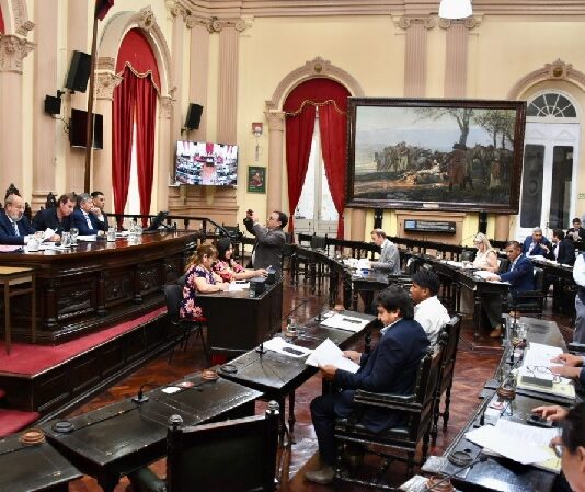 Un Senador pidió la intervención de Aguas del Norte por la muerte de 2 trabajadores