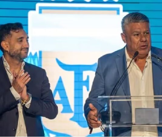 Allanan la casa de la mamá del financista ligado a Tapia por la presunta compra irregular de US$1400 millones