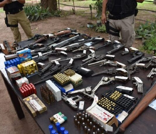 Secuestran un arsenal desde una casa en Chicoana: había hasta bombas y granadas de morteros