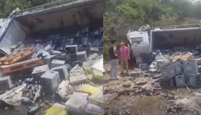 camion de cerveza volcado